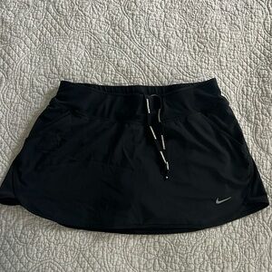 Nike running skort with pockets